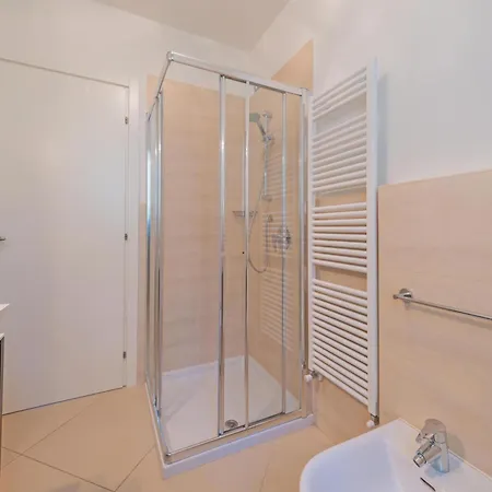 Apartmentsgarda - San Zeno 1000 Torri Del Benaco