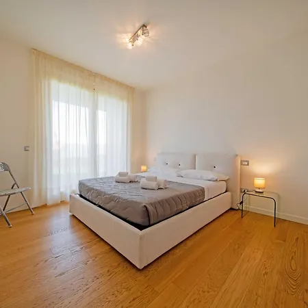 Апартаменты Apartmentsgarda - San Zeno 1000